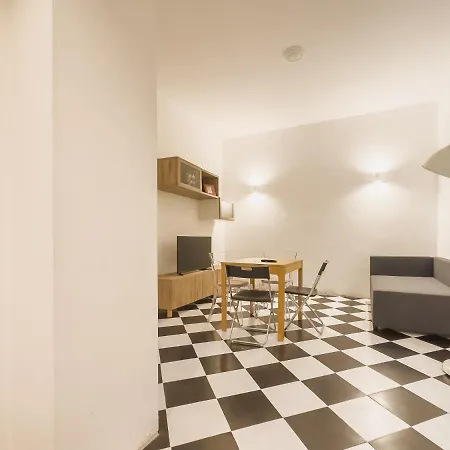 Domus Sant'elena 2 * Roma