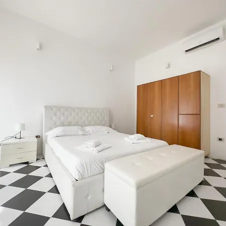 Apartamento Domus Sant'elena 2 *