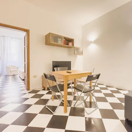 Domus Sant'elena 2 Apartamento Roma