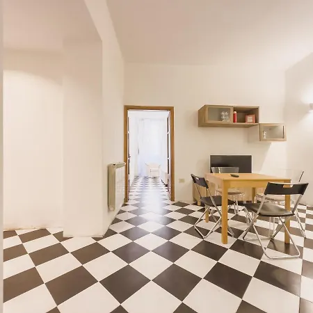 Domus Sant'elena 2 Apartment Rome